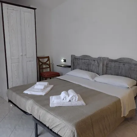 Beb Le Frattocchie B&B 카스텔디상로