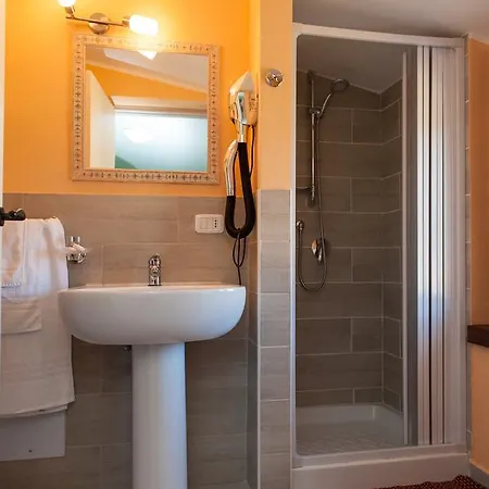 Beb Le Frattocchie Bed & Breakfast