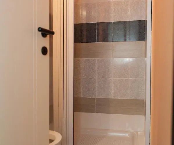 ベッド・アンド・ブレックファスト Beb Le Frattocchie カステル・ディ・サングロ