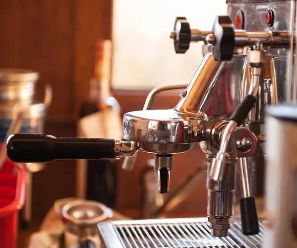 Bed & Breakfast Beb Le Frattocchie 3*